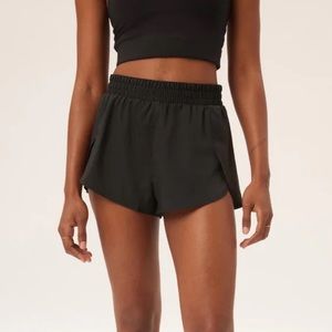 Girlfriend Collective Black Trail Short, Hiking Recycled Lightweight Active